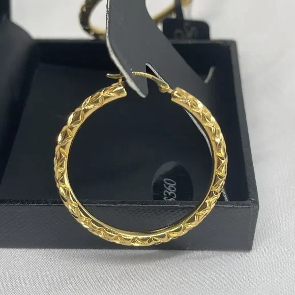 14K Gold Over Resin Hoop Diamond Cut Earrings Style Stunning Trendy Fashion NEW